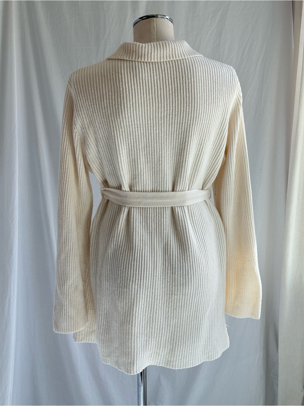 SOLD Liz Claiborne 90s Cream Button Knit Sweater Cardigan w/ Belt Tie - Picture 5 of 13